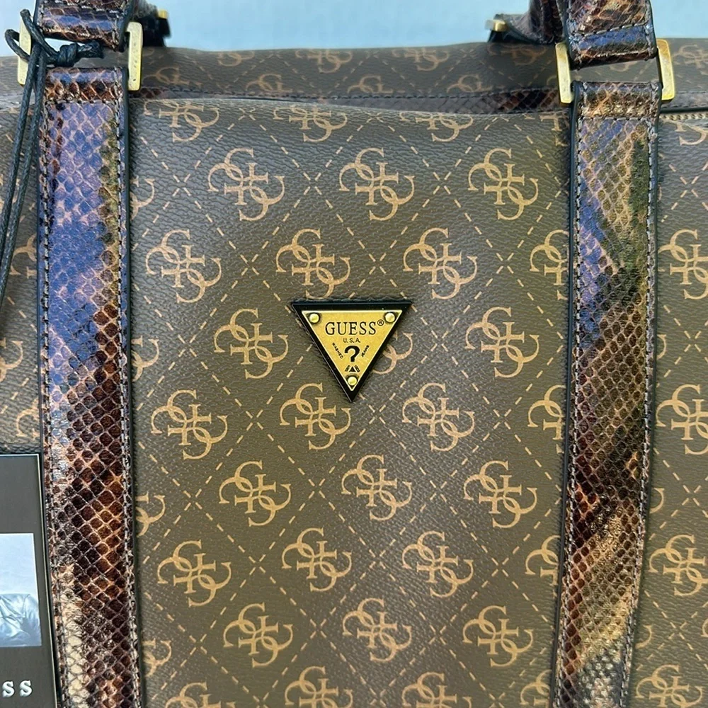 New GUESS Large UNISEX Travel bag